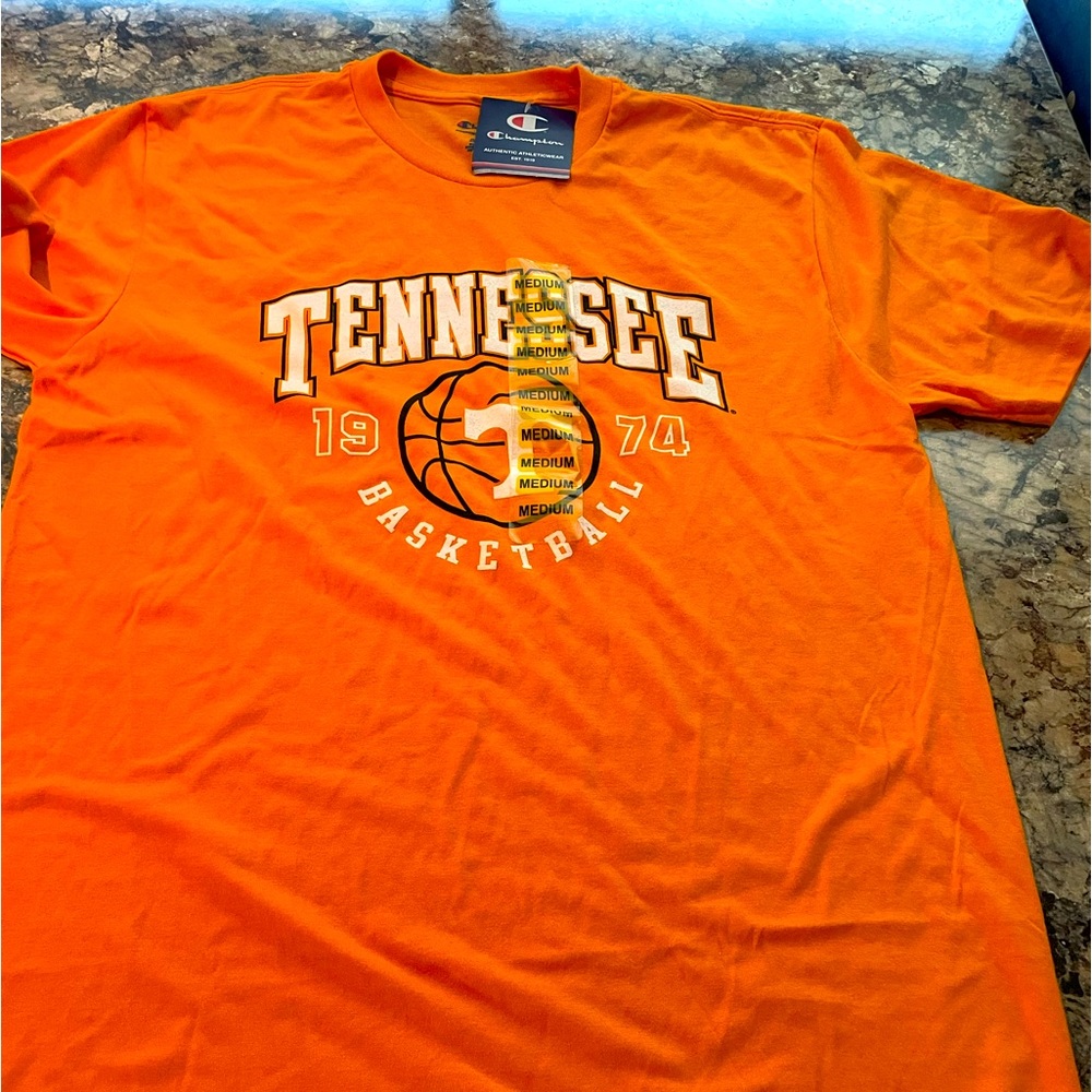 Tennessee basketball shirt nwt size medium